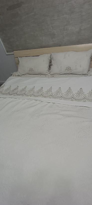 Посуточная аренда квартир: 1 комната, Постельное белье — 5