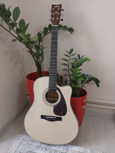 акустическое пианино купить: Акустическая гитара Yamaha FX370C . Продаю гитару с чехлом. Абсолютно