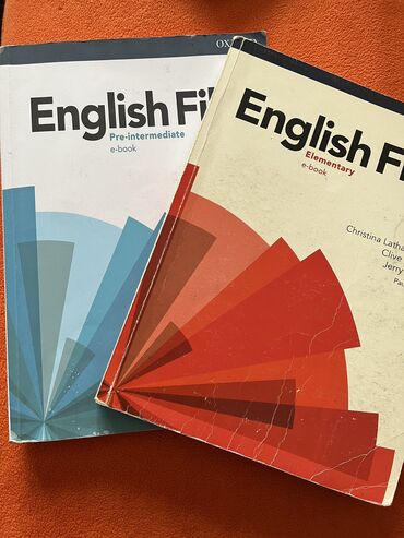 купить книги в бишкеке: Книги по английскому English File Elementary, Pre intermediate Отдам