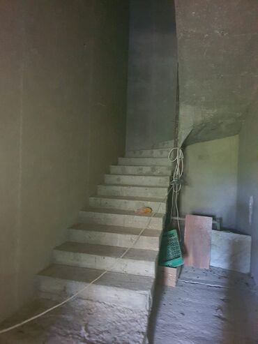 Həyət evləri və villaların satışı: 6 otaqlı, 400 kv. m, Təmirsiz — 7