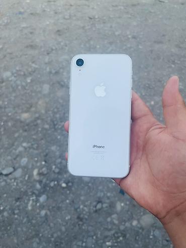 телефон айфон xr: IPhone белый экран да кичине сынык бар цвет АКБ 100 пмять 64 фейс — 1