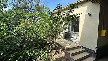 дом в кочкоре: 🏠 Продаётся 4-комнатный дом 92 м² со свежим ремонтом, район Ак-Орго 📋 — 9