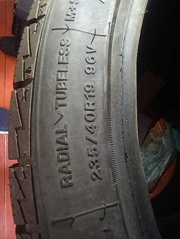 мата секыл: Комплект зимних шин (4 шт.) - Размер: 235/40 R19 - Индекс — 4