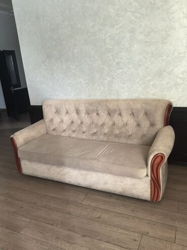 чехлы на диваны и кресла: Түз диван, Колдонулган, Үч кишилик