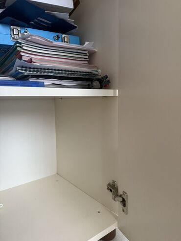 Ev üçün digər mebel: Düz TV altlığı, Polkalı