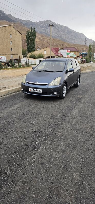 Toyota: Toyota WISH: 2005 г., 1.8 л, Автомат, Бензин, Универсал