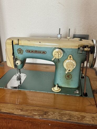 Bıçaqlar: Tikiş maşını Chayka, Elektromexaniki