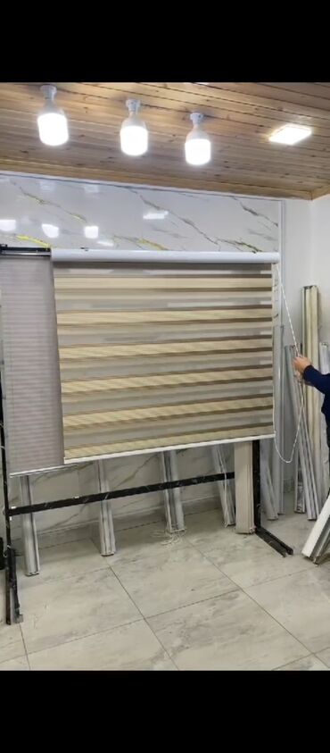 Rulon ştorlar: Fərqli naxışlarda təqdim olunan zebra pərdələr evinizə və ya ofisinizə — 24