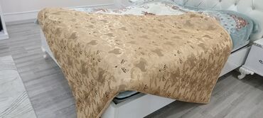 Balış üzləri: Yataq üçün İşlənmiş Xovlu rəng - Qızılı Yataq örtüyü, Ünvandan götürmə
