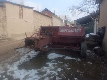 Сельхозтехника: Кыргызстан пресс подборщик сатылат абалы жакшы ишке даяр запас