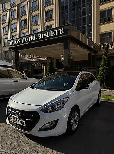 geeli coolray: Hyundai i30: 2016 г., 1.6 л, Автомат, Бензин, Седан — 5