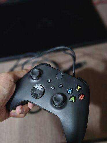 блютуз джойстик для пк: Геймпад Xbox series проводной,идеальное состояние