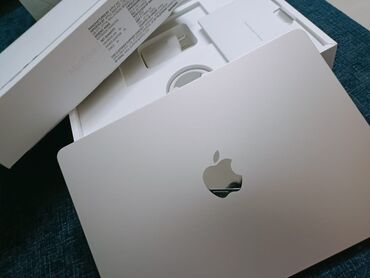 macbook air m1 2020: MacBook Air M1 2022 model