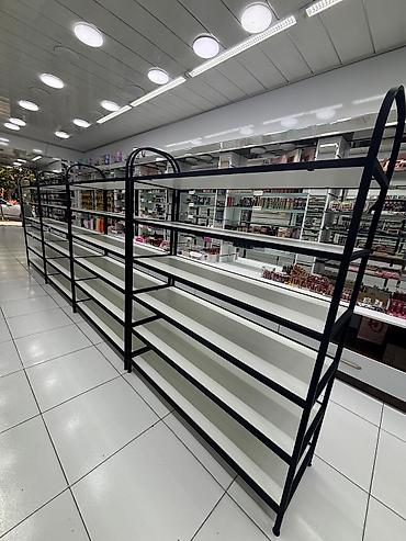 Полочные витрины: Mağaza üçün metal karkaslı vitrin rəfi - Tip: sərgi/mağaza rəfi - — 4