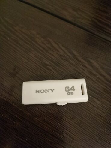 карты памяти sony для планшетов: Флеш-накопитель Sony объемом 64 ГБ в белом корпусе. Имеет компактный