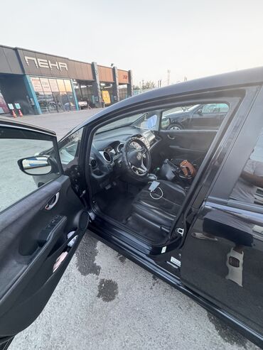 Honda: Honda Fit: 2010 г., 1.5 л, Автомат, Бензин, Хэтчбэк — 5