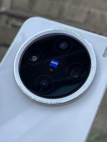 7 pro: Vivo X200 Pro mini, Б/у, 256 ГБ, цвет - Белый, 1 SIM, 2 SIM, eSIM — 3