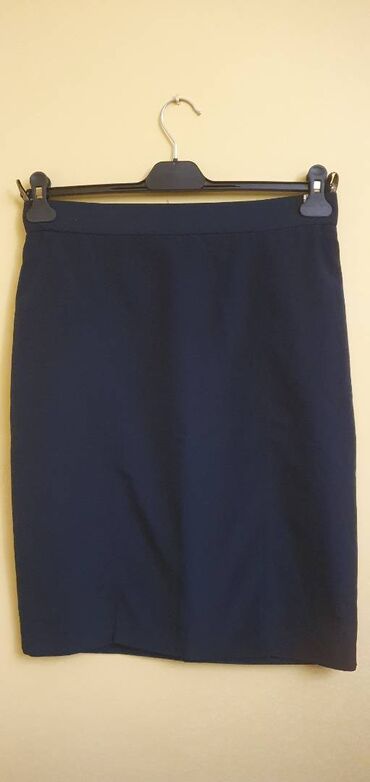 Suknje: Suknje M veličine za zimu i ostale sezone. 1 kom - 500din 2 kom - na lalafo.rs — 2 Suknje: Suknje M veličine za zimu i ostale sezone. 1 kom - 500din 2 kom - — 2