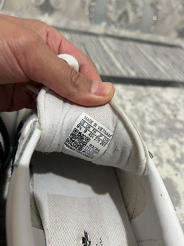 adidas 41: Кроссовки Adidas Samoa
42.5 — 3