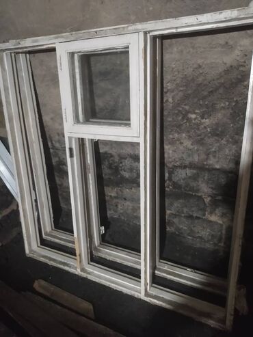 коричневый пластиковые окна: Деревянное окно, цвет - Белый, Б/у, 150 *1, Самовывоз, Платная доставка