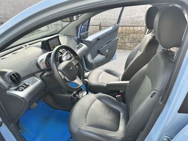 Chevrolet: Chevrolet Spark: 2015 г., 1 л, Автомат, Бензин, Хэтчбэк — 7