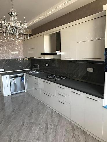 Дом и сад: İcarəyə verilir 3 otaqlı yeni tikili 149 m², Nizami m. Kateqoriya — 2