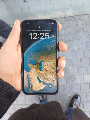 IPhone 11, 128 GB, Qara, Simsiz şarj, Face ID