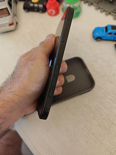 telfon gence: IPhone 16 Pro, 128 GB, Black Titanium, Zəmanət, Qırıq, Barmaq izi — 2
