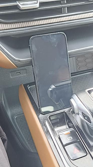 Apple iPhone: IPhone 13, Черный, Кабель — 4