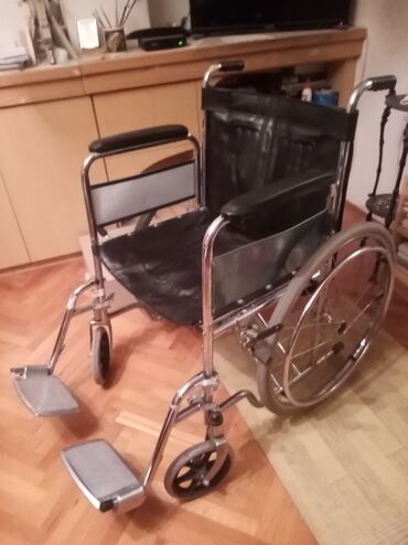 Invalidska kolica: Invalidska kolica.
Polovna, očuvana, ispravna