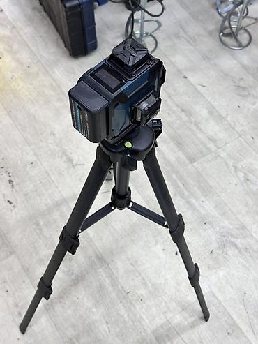 Измерительные инструменты и детекторы: Лазерный нивелир 3D на штативе - Тип: самонивелирующийся лазерный — 1
