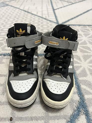 Мырзалардын бут кийими: Кроссовки adidas Forum Mid (модель с липучкой на щиколотке) - — 4