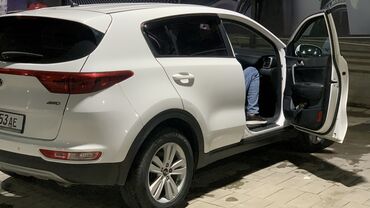 синяя kia: Kia Sportage: 2018 г., 2 л, Автомат, Дизель, Кроссовер