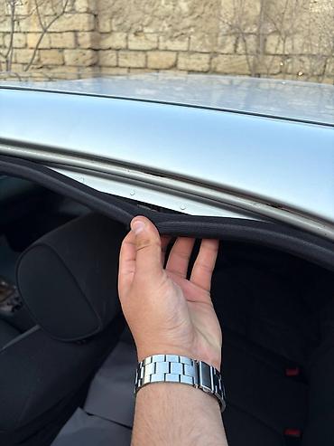 mercedes şəkilləri: Mercedes-Benz E-Class: 2.2 l | 1999 il Sedan — 7
