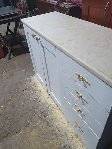 Komode: Komoda – restaurirana, prefarbana i dorađena. Predivna. - Dimenzije — 12