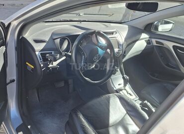 Hyundai: Hyundai Elantra: 1.6 l | 2012 il Sedan — 8