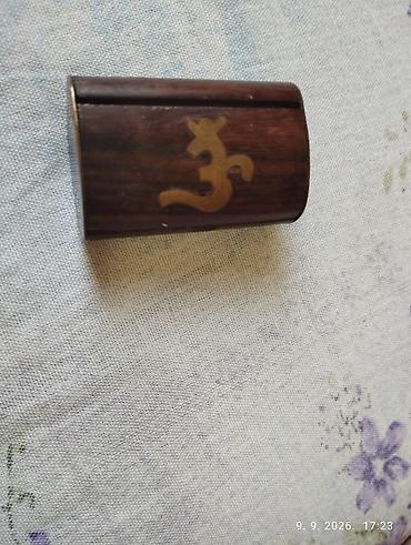 ormaric iznad wc solje: Drvena kutijica za tamjan/lozinku – mini etui sa simbolom Om - — 1