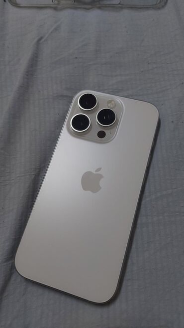 подарочный набор apple 6 в 1: IPhone 16 Pro, Колдонулган, 256 ГБ, White Titanium, Заряддоочу түзүлүш, 93 %