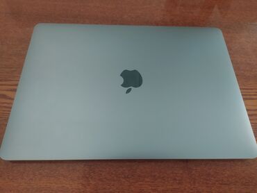 Apple MacBook: Yeni Apple MacBook, 13.3 ", Apple M1, 256 GB, Pulsuz çatdırılma