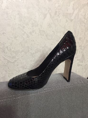 размер 36 обувь: Туфли Maria Moro, 36, цвет - Черный