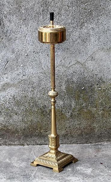 Stare vaze i dekor: Vintage Visoke Luksuzne Mesingane Stojeće pepeljare Art Deco — 10