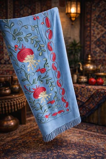 damla tekstil: Əl işi kəşmir şərf Təsvir: - Yumşaq, açıq mavi rəngli şal, ucları — 1