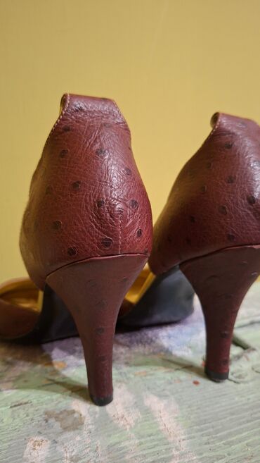 Salonke: Salonke, 40 — 8