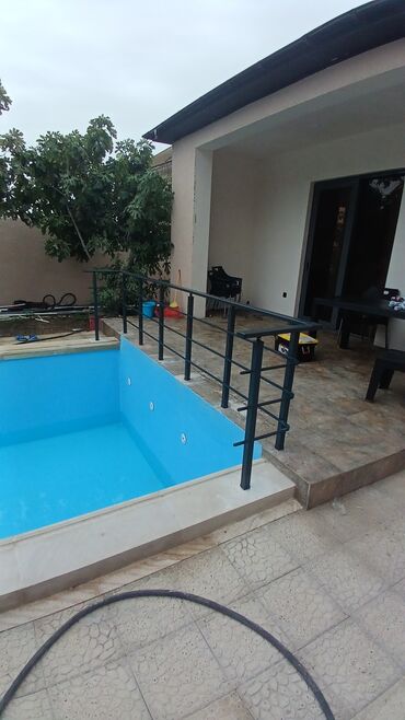 Pilləkən məhəccərləri: Şəkillərdə müxtəlif layihələr və tərtibat nümunələri göstərilib — 21