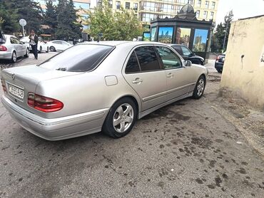 Mercedes-Benz: Mercedes-Benz E-Class: 2.7 l | 1999 il Sedan — 9