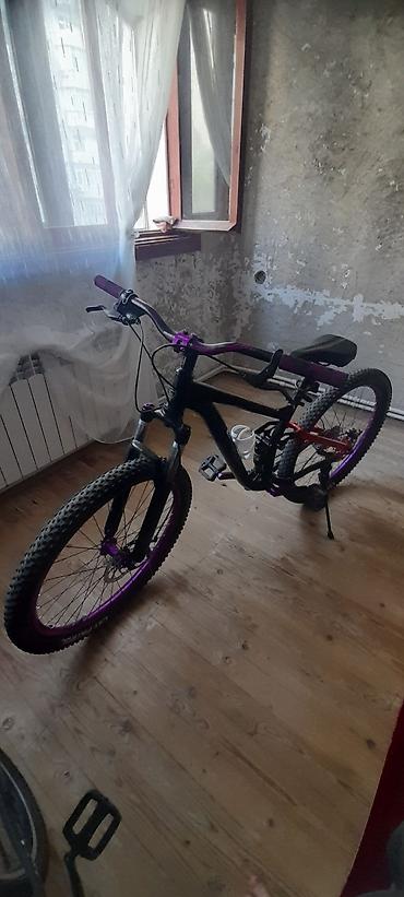 velosiped enduro: Dağ velosipedi Salam bu velosiped 1 aydı almışam. Aldığım qiymət 750 — 1