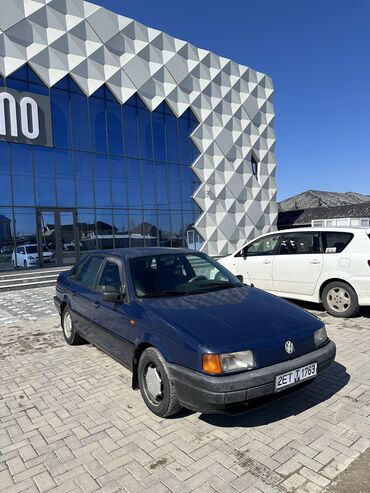 пасса б5: Volkswagen Passat: 1992 г., 1.8 л, Механика, Газ, Седан