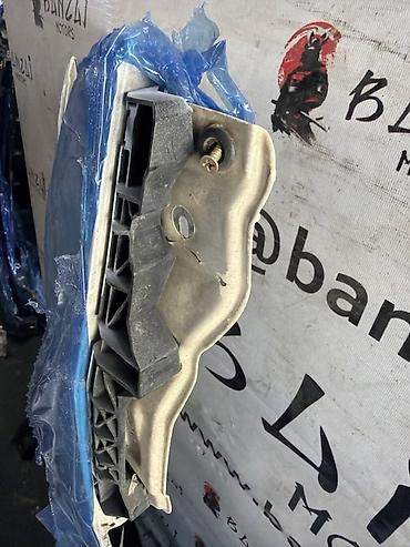 rx330 rx400: Салазка пластиковая передняя правая для Lexus RX330 (2 поколение — 4