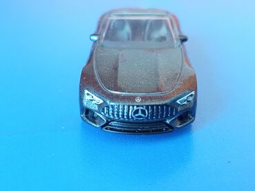 Oyuncaqlar: Mercedes-Benz SL63 (MatchBox)