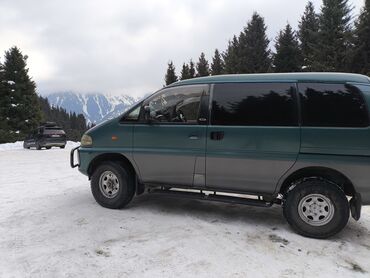 Mitsubishi: Mitsubishi Delica: 1995 г., 2.4 л, Автомат, Бензин, Внедорожник